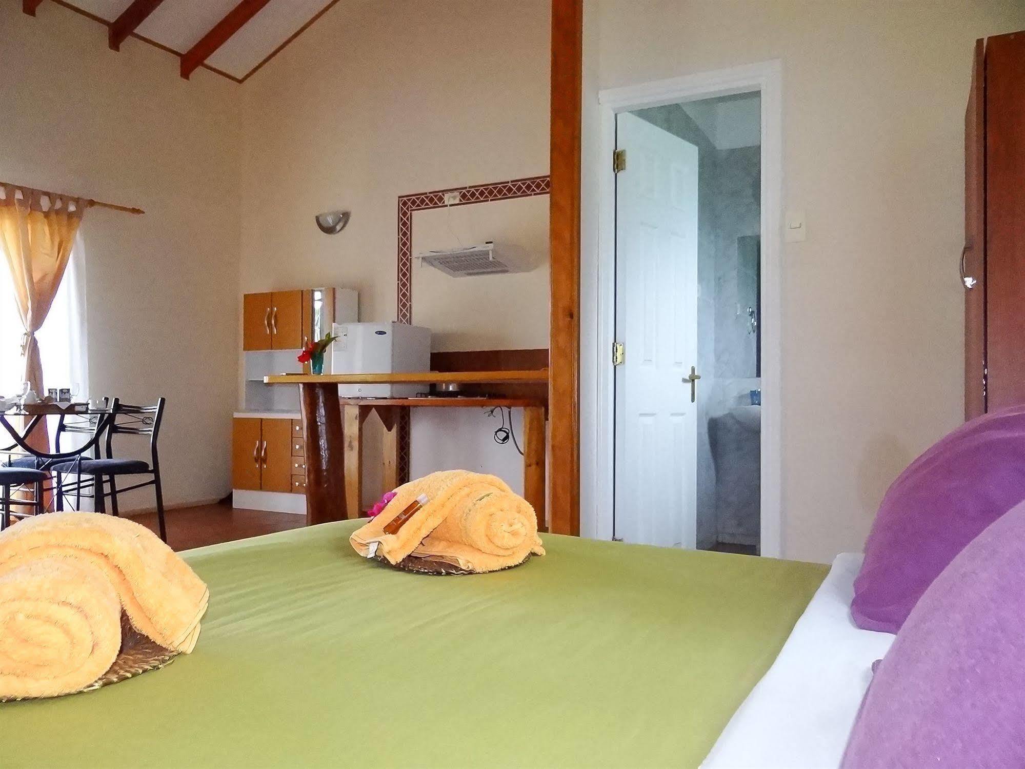 Cabañas Rapa Nui Orito Hanga Roa Exterior foto